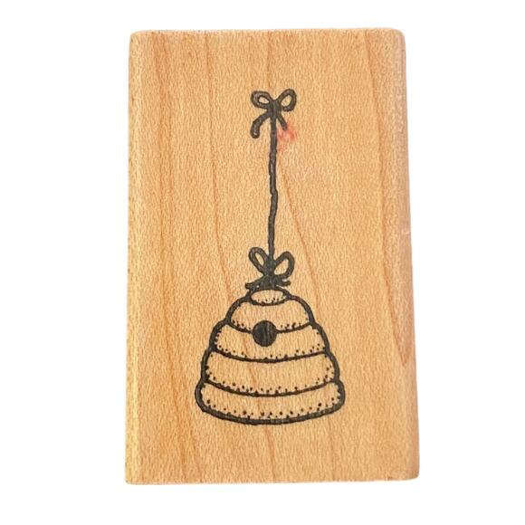 Darcie's D1954 Hanging Honey Bee Hive Rubber Stamp - Picture 1 of 2